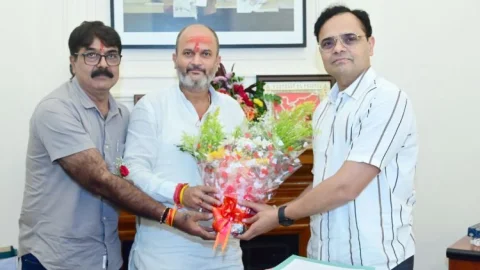 धनबाद में 1 महीने से रजिस्ट्री का काम प्रभावित, राज्यपाल के सचिव तक पहुंचा मामला