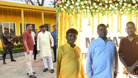 महतो ट्रांसपोर्ट में धूमधाम से मनी विश्वकर्मा पूजा, सांसद-विधायक समेत जुटे गणमान्य