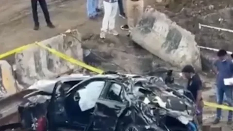 मुंबई कोस्टल रोड पर BMW का कहर, 3 की मौत; एक युवक गंभीर, जांच शुरू