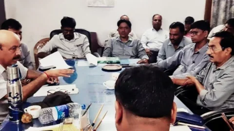 AKWMC में INMOSSA की मांगों पर अहम वार्ता, प्रबंधन ने दिया कार्रवाई का भरोसा