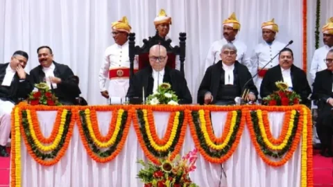झारखंड हाई कोर्ट को मिले 3 नए जज, चीफ जस्टिस ने दिलाई पद-गोपनीयता की शपथ