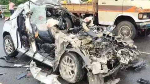 जमशेदपुर में भीषण सड़क हादसा: मंत्री दीपिका पांडेय सिंह की बेटी समेत 4 की मौत