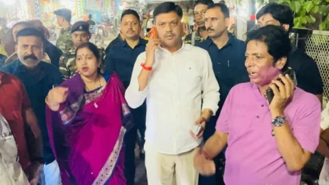 दुर्गापूजा से पहले चमकेगी झरिया! रागिनी-संजीव ने सड़कों-नालियों का लिया जायजा