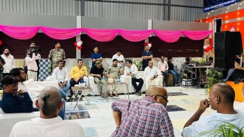Dhanbad : धनबाद स्टेशन पर रेल कोच रेस्टोरेंट शुरू, 24 घंटे मिलेगा खाना