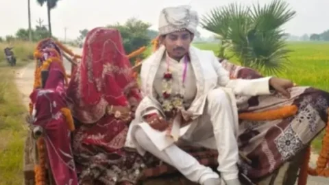 नवादा में अनोखी शादी: बैलगाड़ी से दुल्हन की विदाई, कार्ड पर छपी थी गांधीजी की फोटो