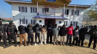 शोपियां में आतंकी फंडिंग मॉड्यूल का भंडाफोड़, लश्कर-TRF के 10 मददगार गिरफ्तार